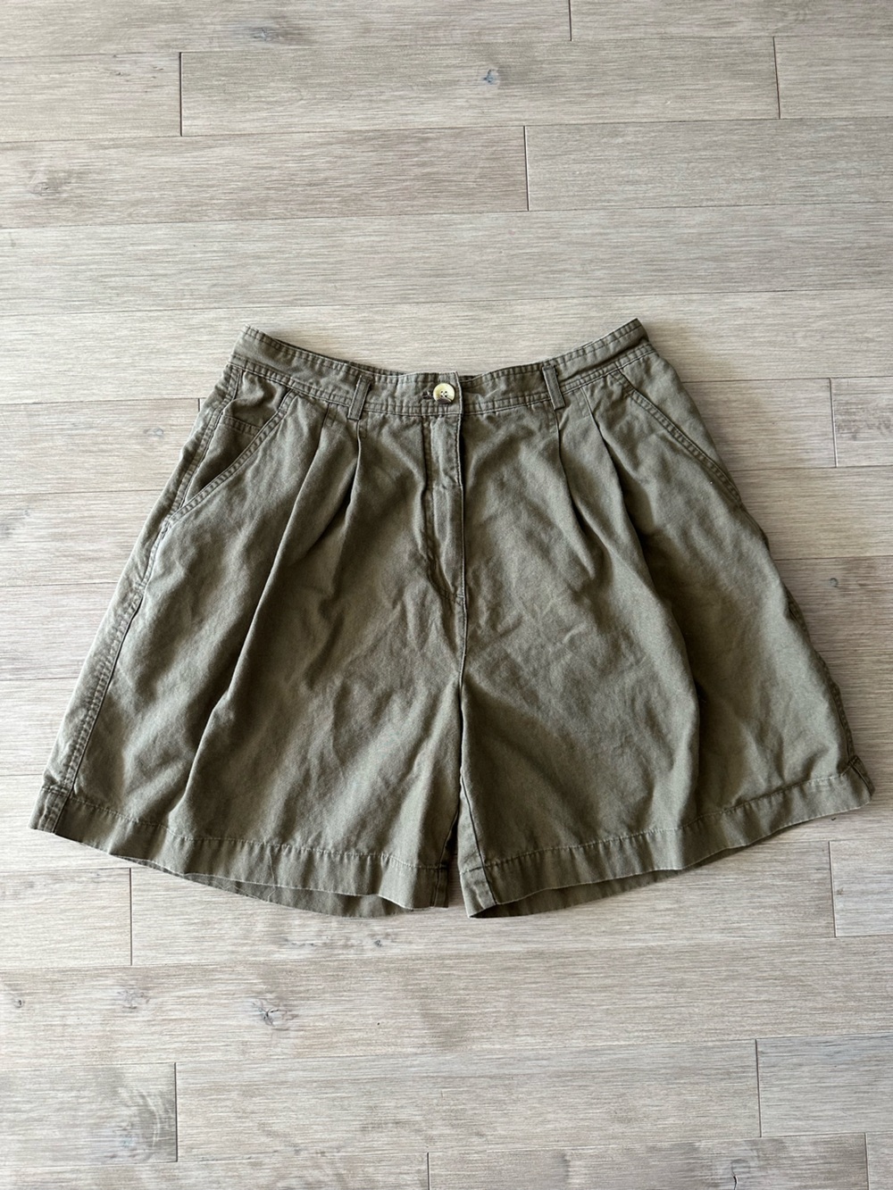 CONCEPT XXV 100% Cotton Olive High-Waist Pleated Women's Bermuda Shorts Size 14